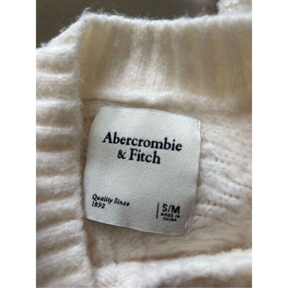 Abercrombie cable knit sweater size small/medium - Picture 3 of 12